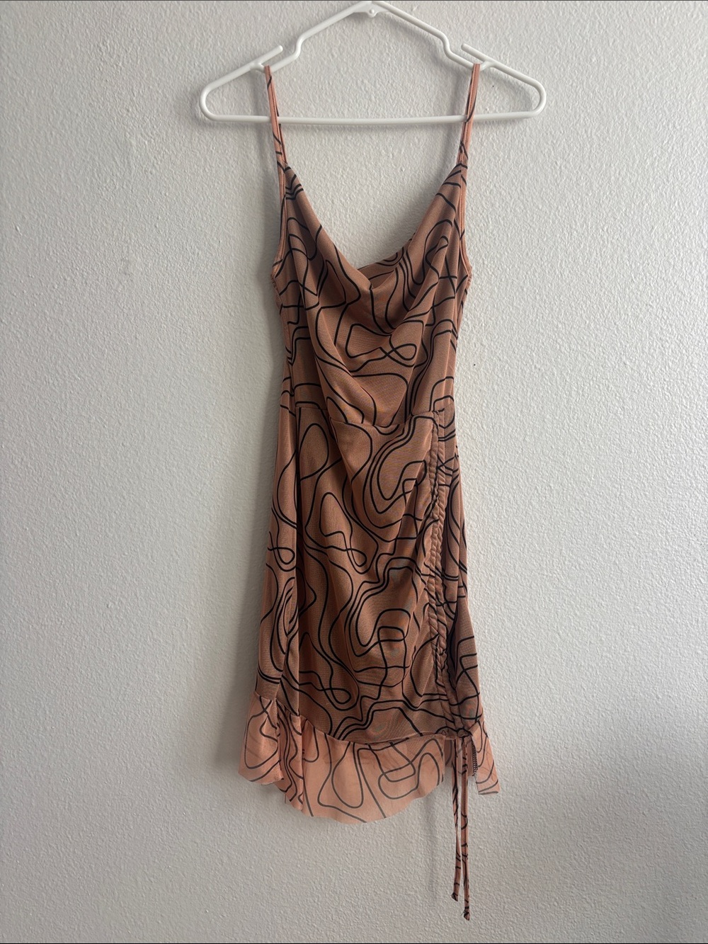 NWT PrettyLittleThing Abstract-Print Ruched Bodycon Dress